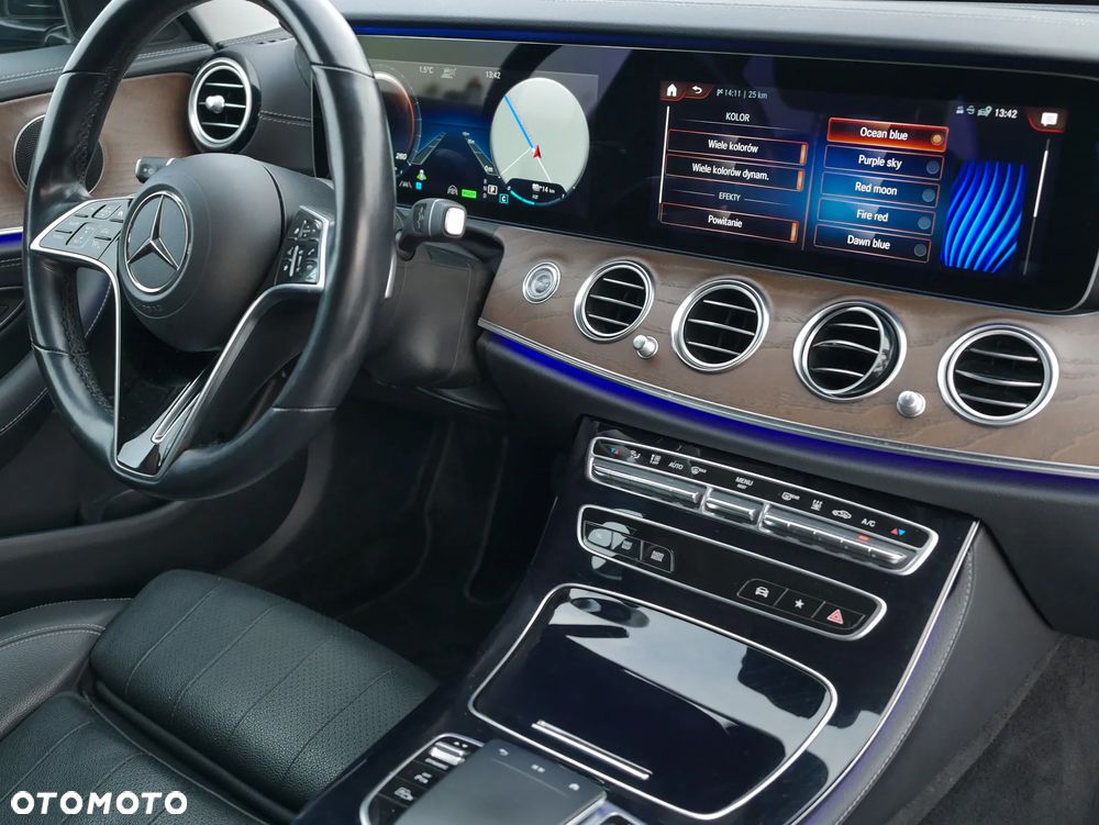 Mercedes-Benz Klasa E 300 de 9G-TRONIC Exclusive - 18