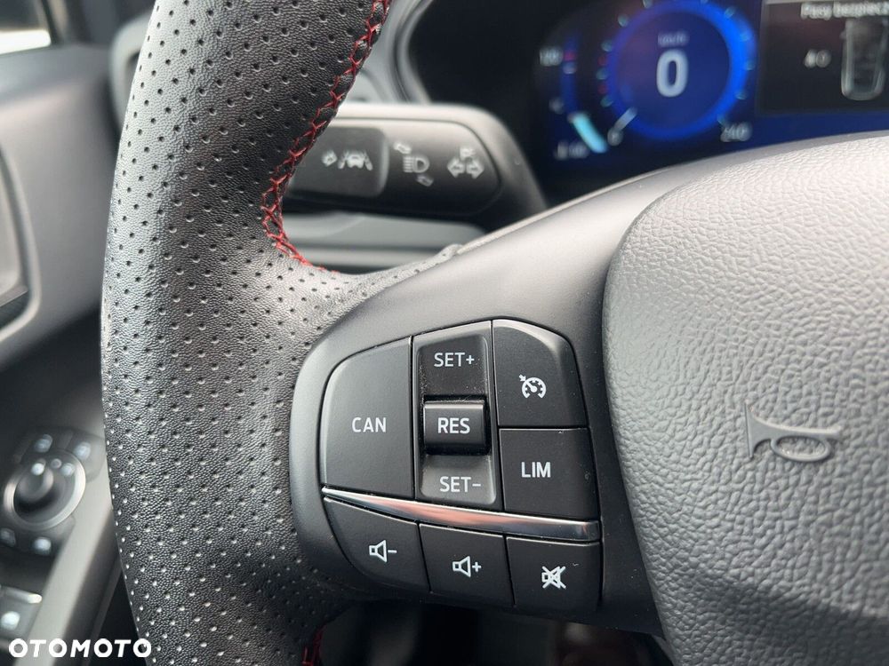 Ford Focus - 24