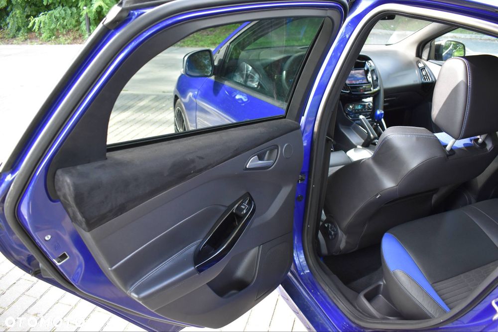 Ford Focus 2.0 EcoBoost ST mit Leder-Exclusiv-Paket - 17