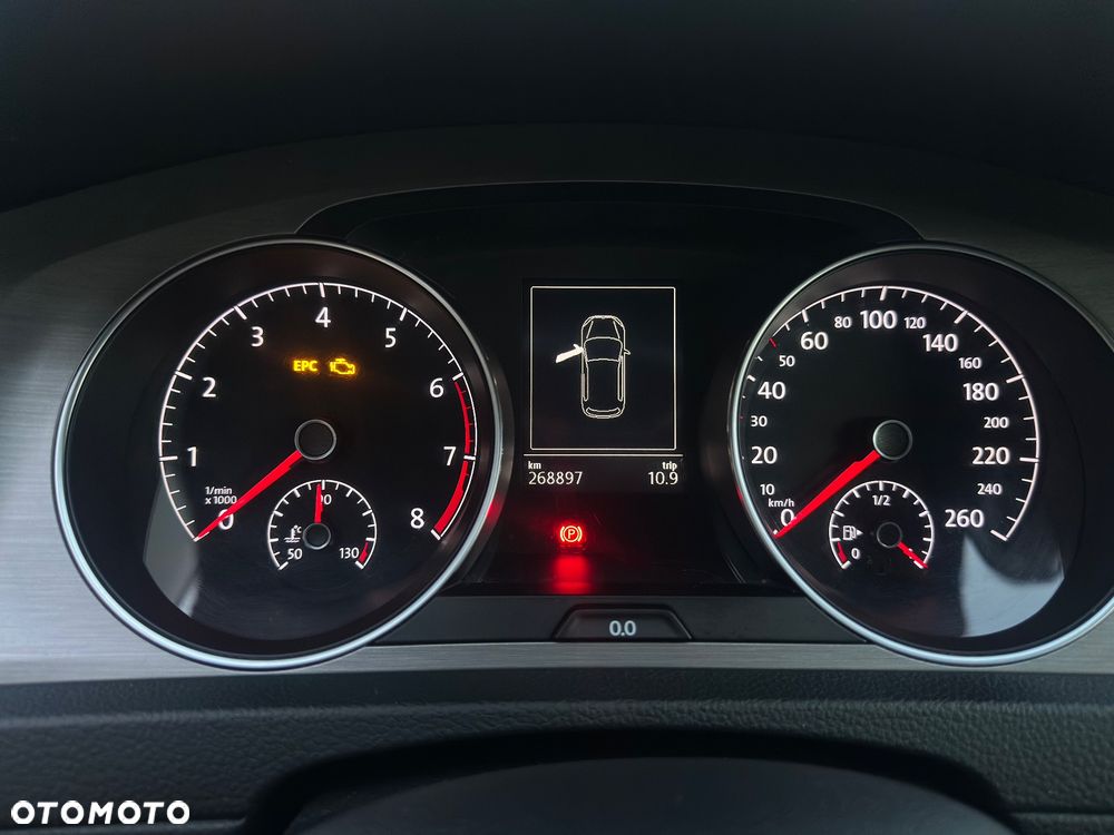 Volkswagen Golf - 16