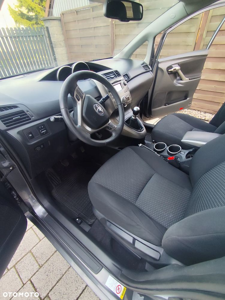 Toyota Verso - 5