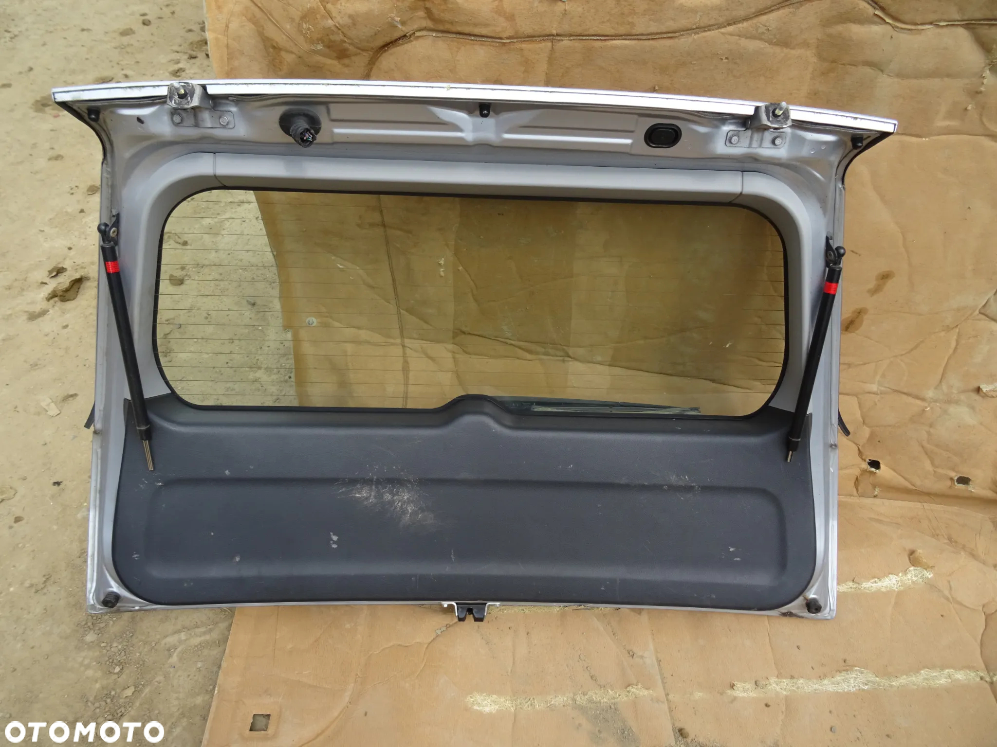 Klapa Bagażnika Mitsubishi Lancer VII Kombi A31 (Goła) - 6