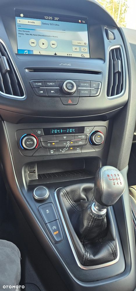 Ford Focus - 23