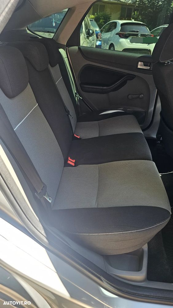 Ford Focus - 7