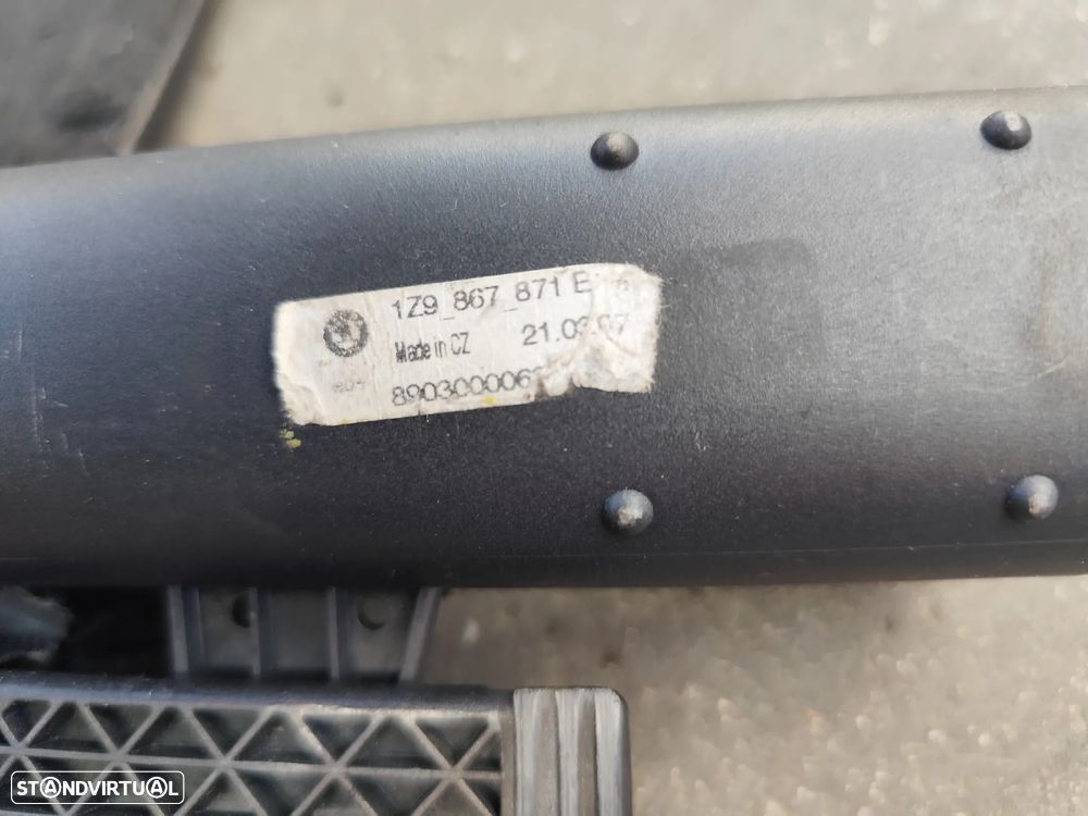 SKODA OCTAVIA II BREAK CHAPELEIRA CORTINA MALA - CL118 - 5