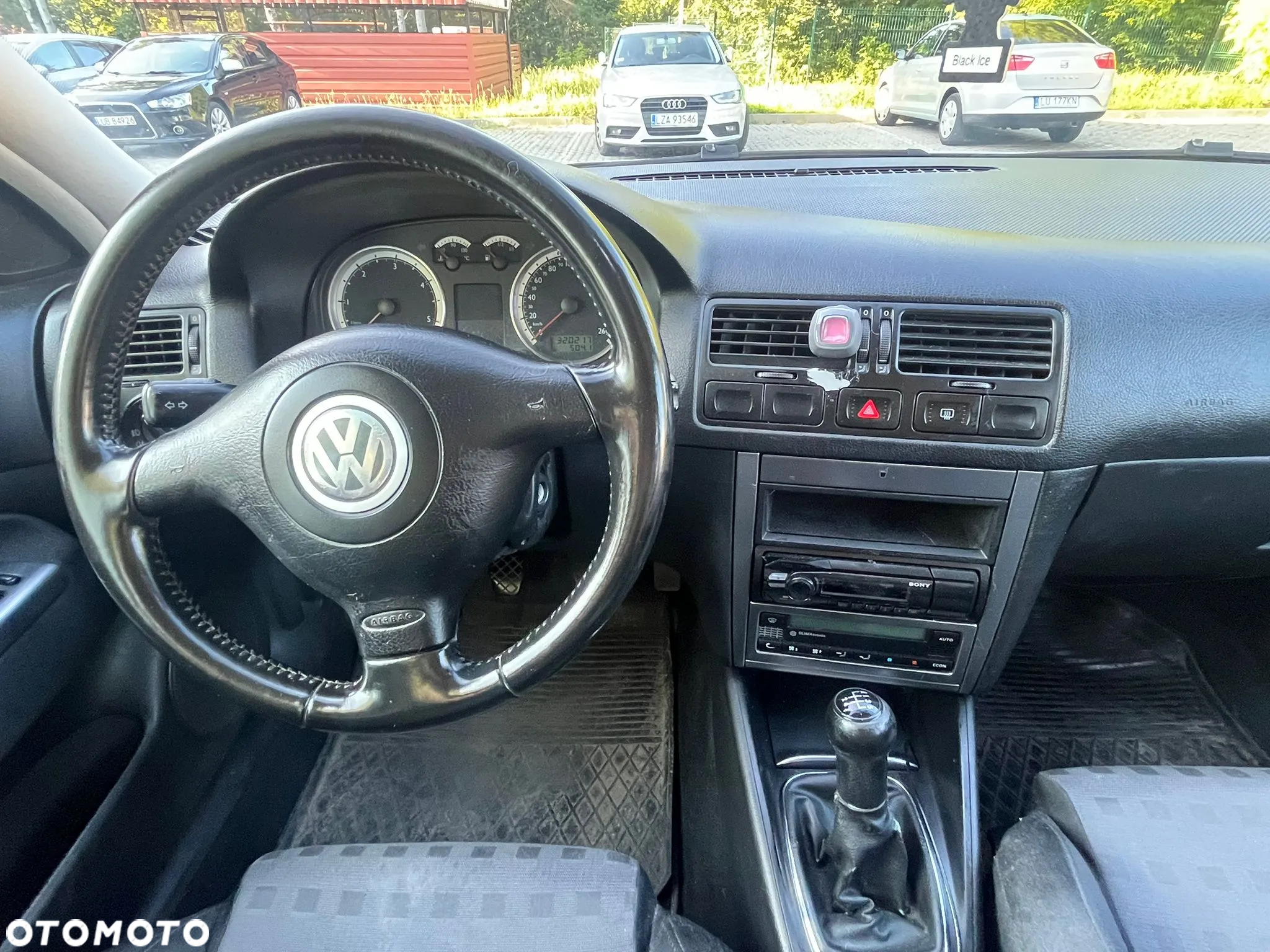 Volkswagen Golf - 15