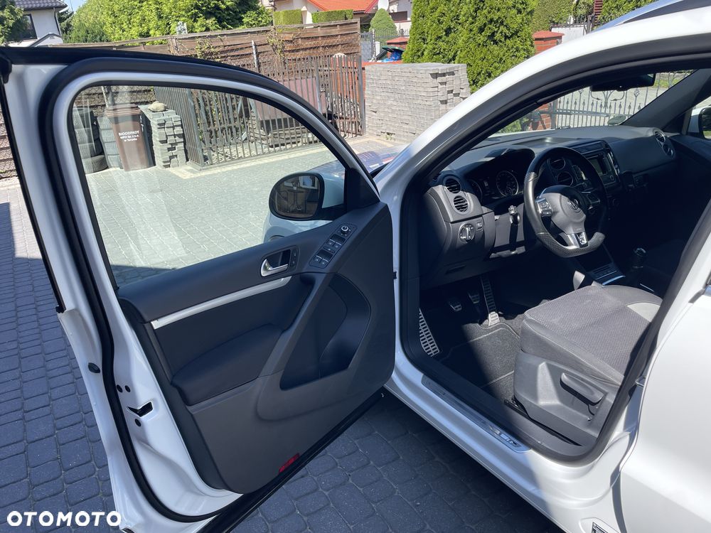 Volkswagen Tiguan 2.0 TDI DPF 4Motion BlueMotion Technology Sport & Style - 12