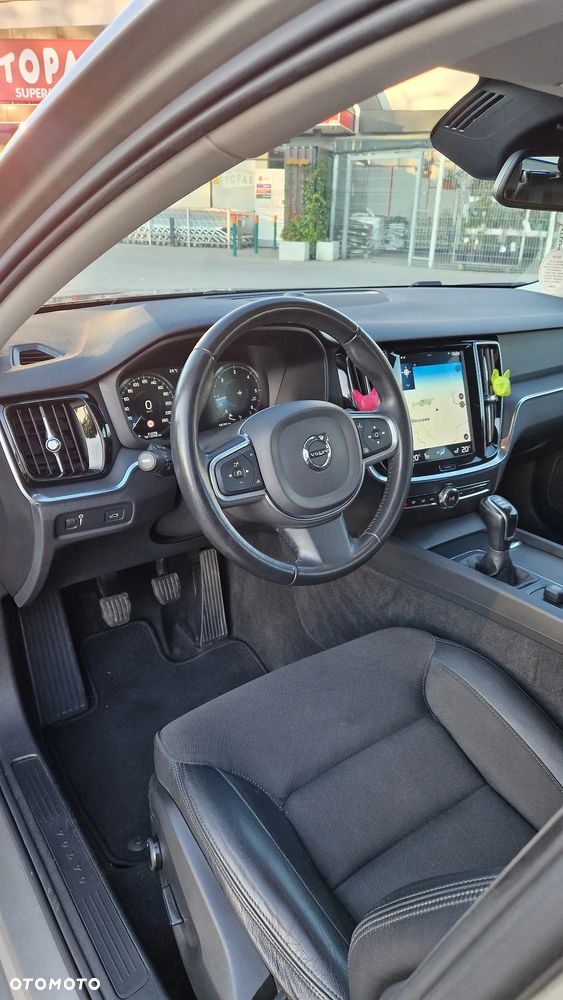 Volvo V60 D3 Momentum Pro - 5