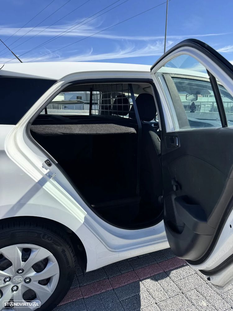 Hyundai i20 1.1 CRDi Access Plus - 21