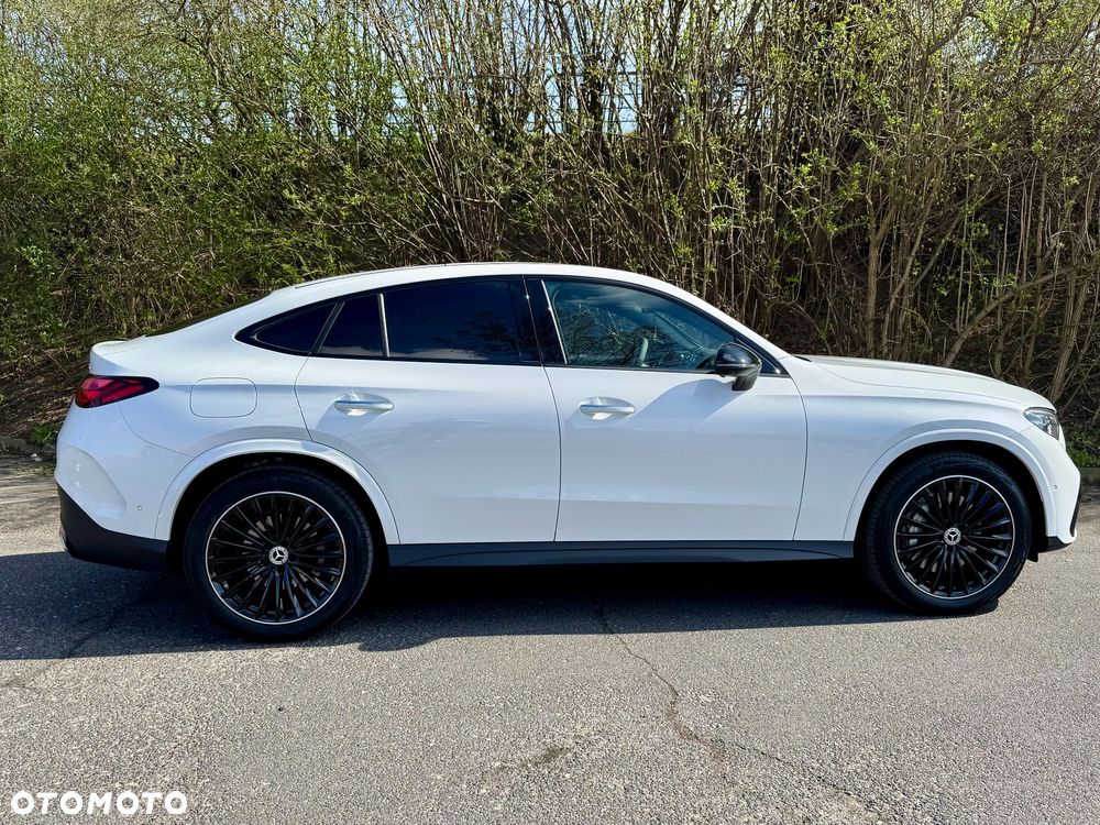 Mercedes-Benz GLC 300 d 4Matic 9G-TRONIC AMG Line Plus - 2