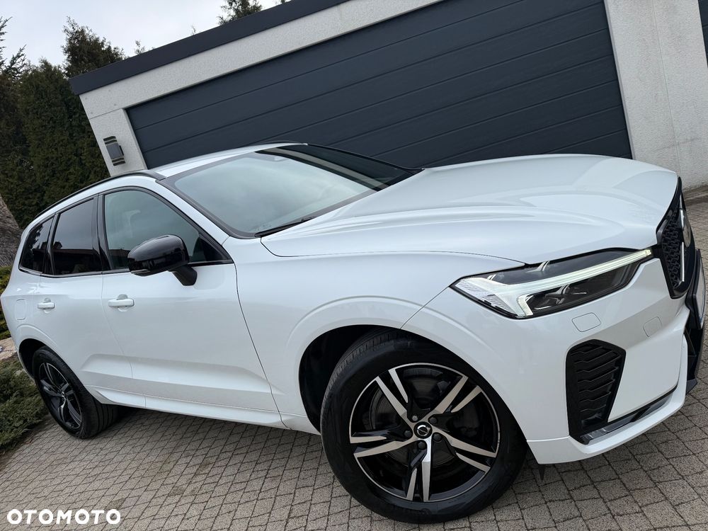 Volvo XC 60 B4 D AWD Plus Dark - 20