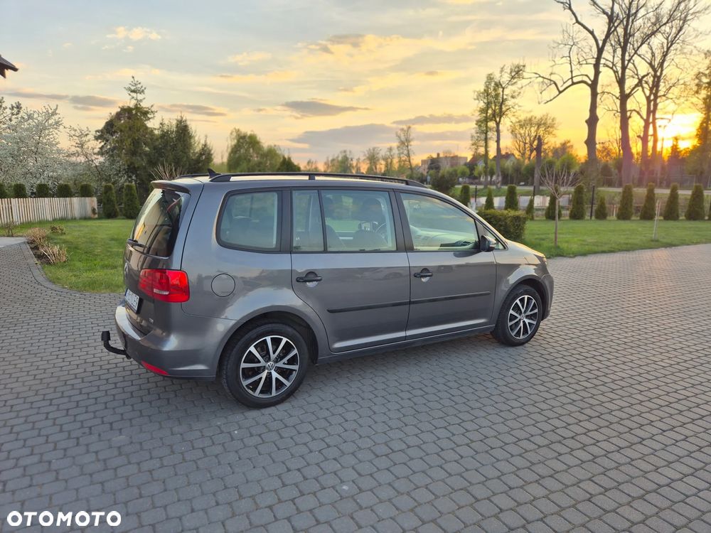 Volkswagen Touran 1.6 TDI DPF BlueMotion Technology DSG Comfortline - 26