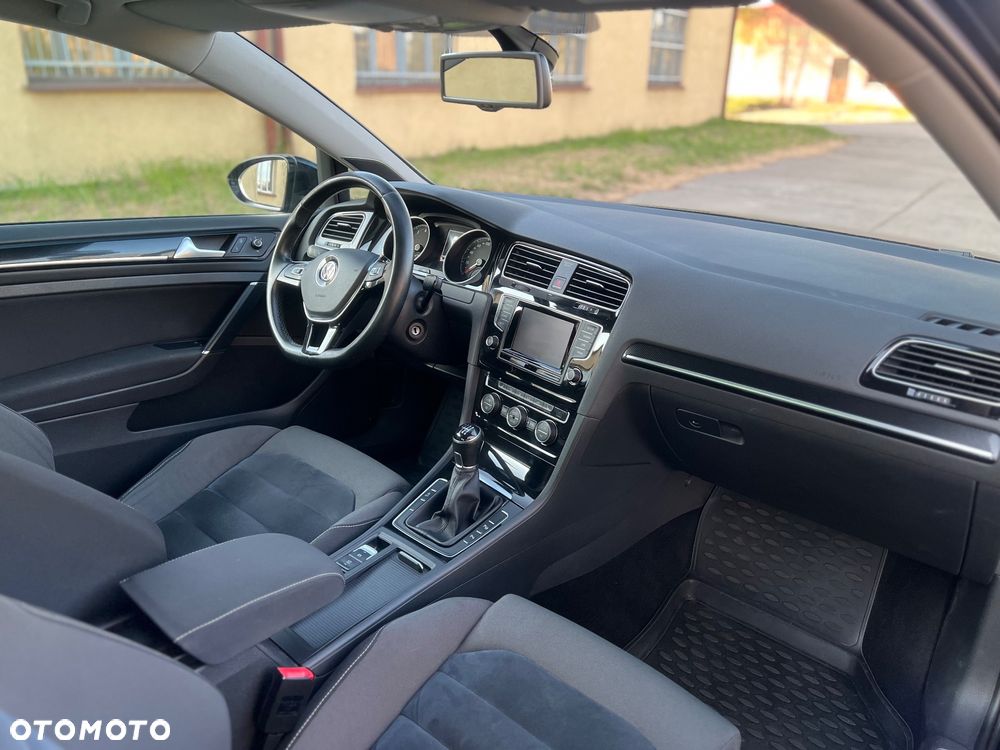 Volkswagen Golf 1.4 TSI Individual - 11