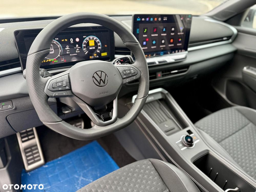 Volkswagen T-Roc 1.5 eTSI R-Line DSG - 11