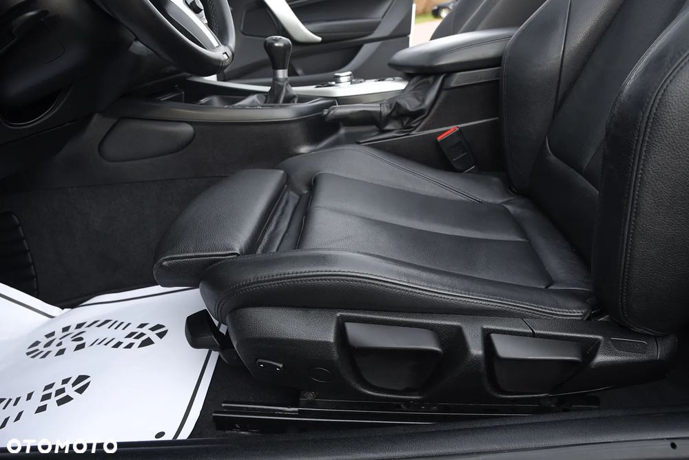 BMW Seria 2 220d M Sport - 31