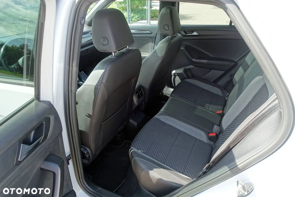 Volkswagen T-Roc 2.0 TDI SCR 4MOTION DSG R-Line - 14