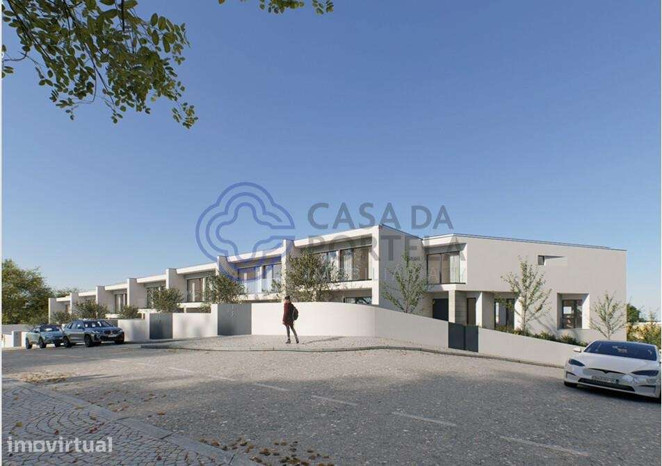 Moradias T3 inseridas em condomínio fechado com piscina e jardim - Grande imagem: 2/18