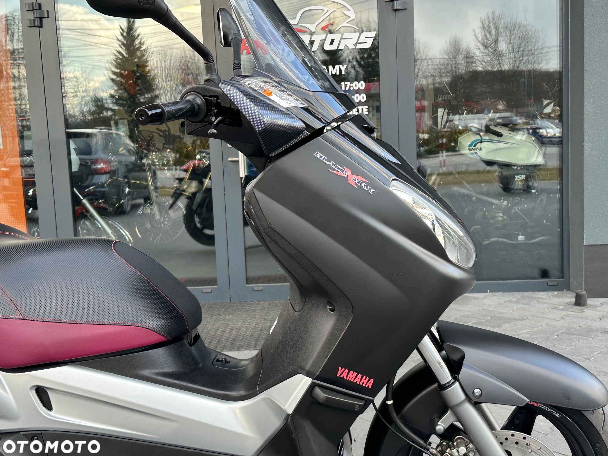 Yamaha X-max - 11