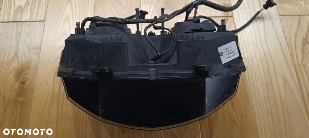 APRILIA ETV CAPONORD 1000 REFLEKTOR LAMPA  2004 - 8