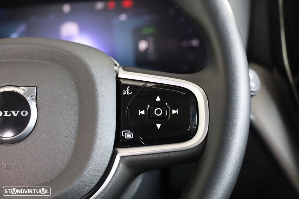 Volvo XC 60 2.0 T6 PHEV Core AWD - 31