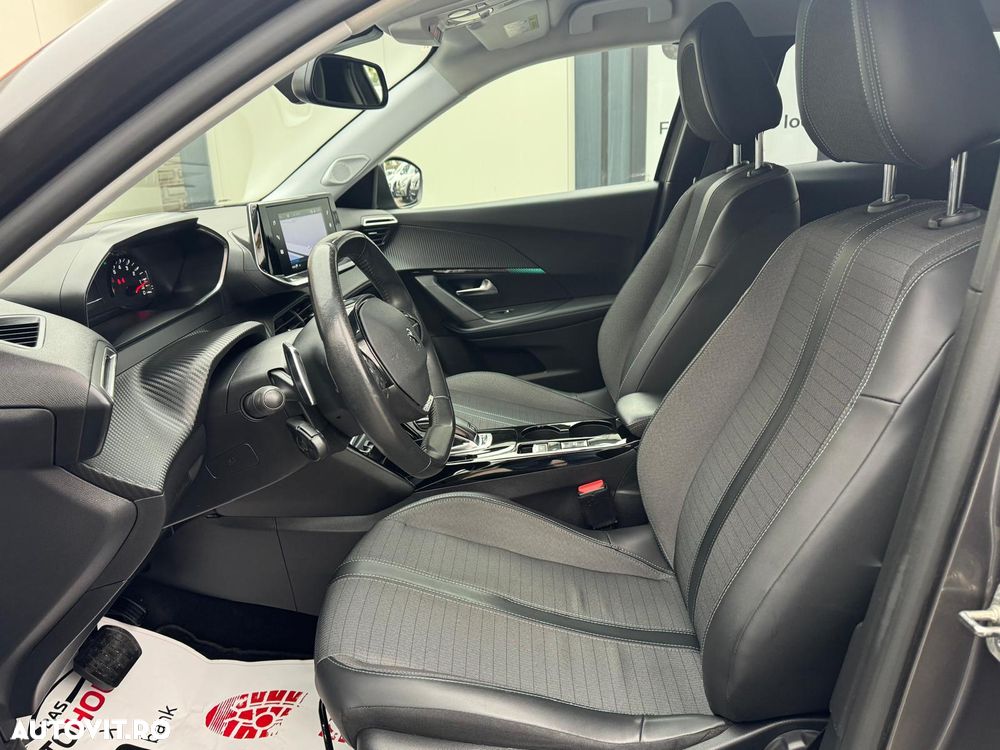 Peugeot 2008 - 10
