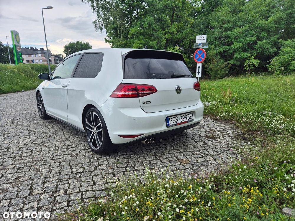 Volkswagen Golf - 19
