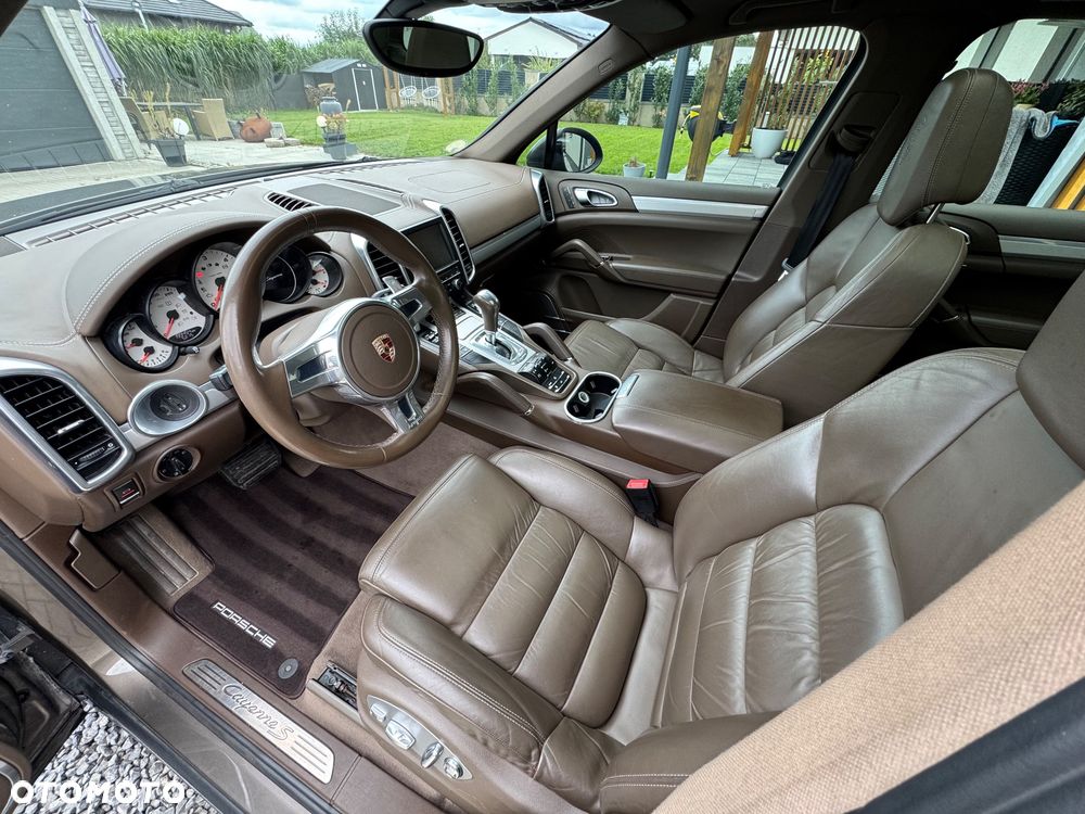 Porsche Cayenne - 11