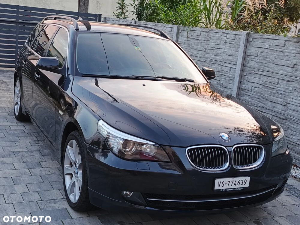 BMW Seria 5 525d xDrive Touring - 21