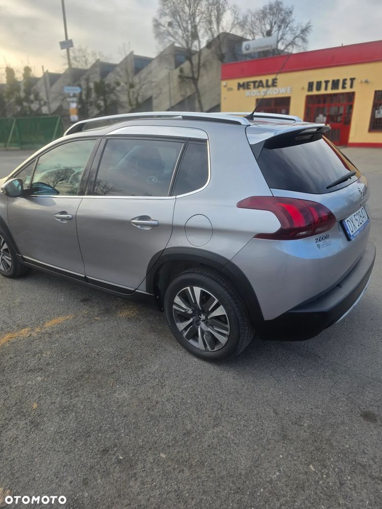 Peugeot 2008 1.2 Pure Tech Style S&S EAT6 - 11