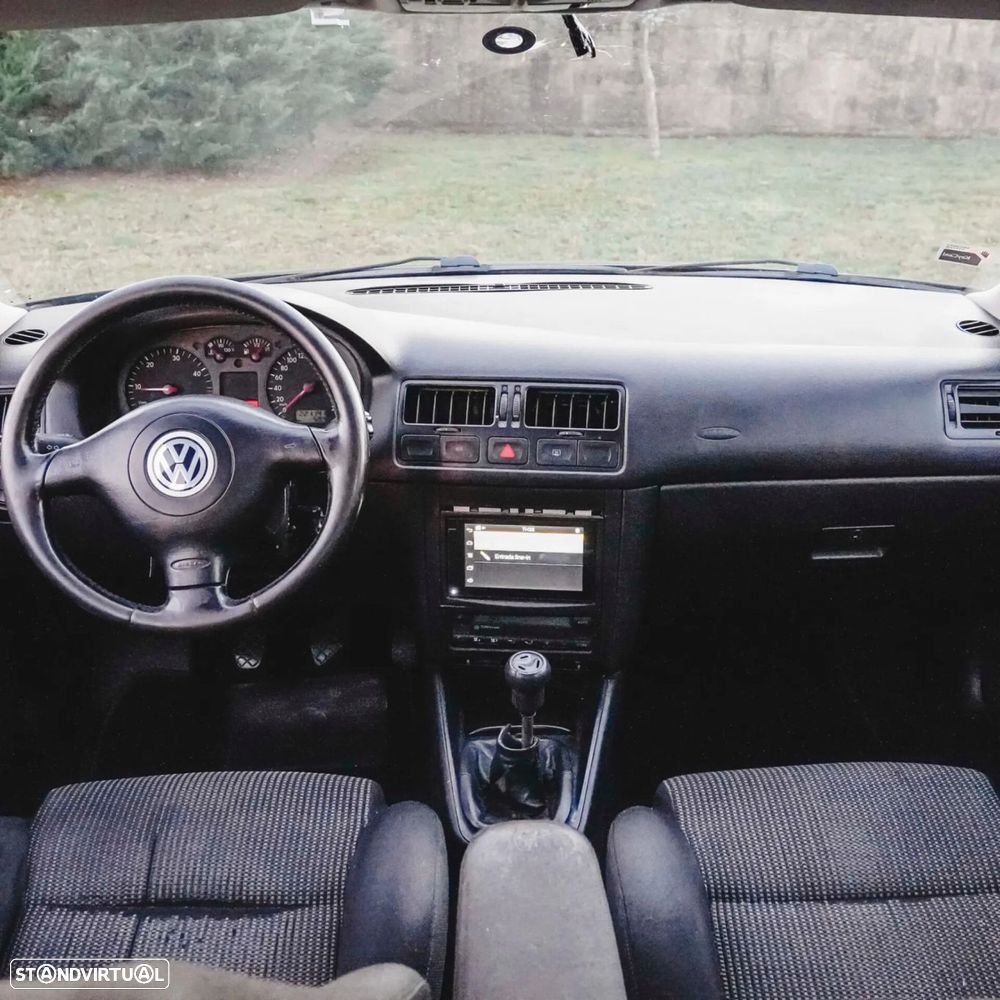 VW Bora 1.9 TDi Highline - 9