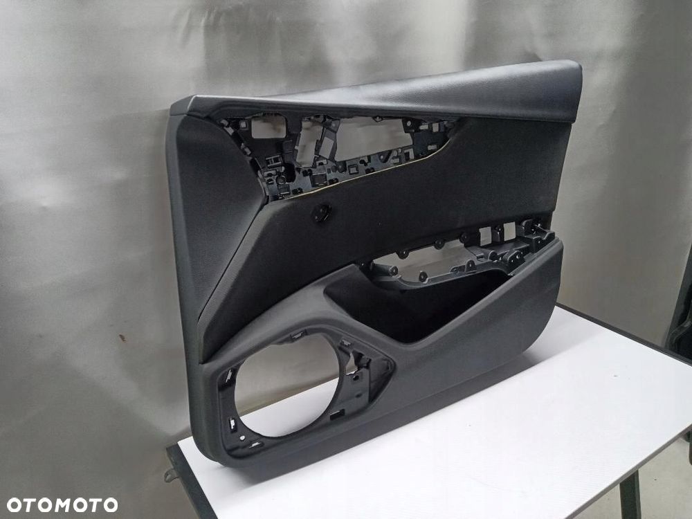 BOCZEK DRZWI PRAWY PRZÓD AUDI A4 B9 8W0867134 - 2