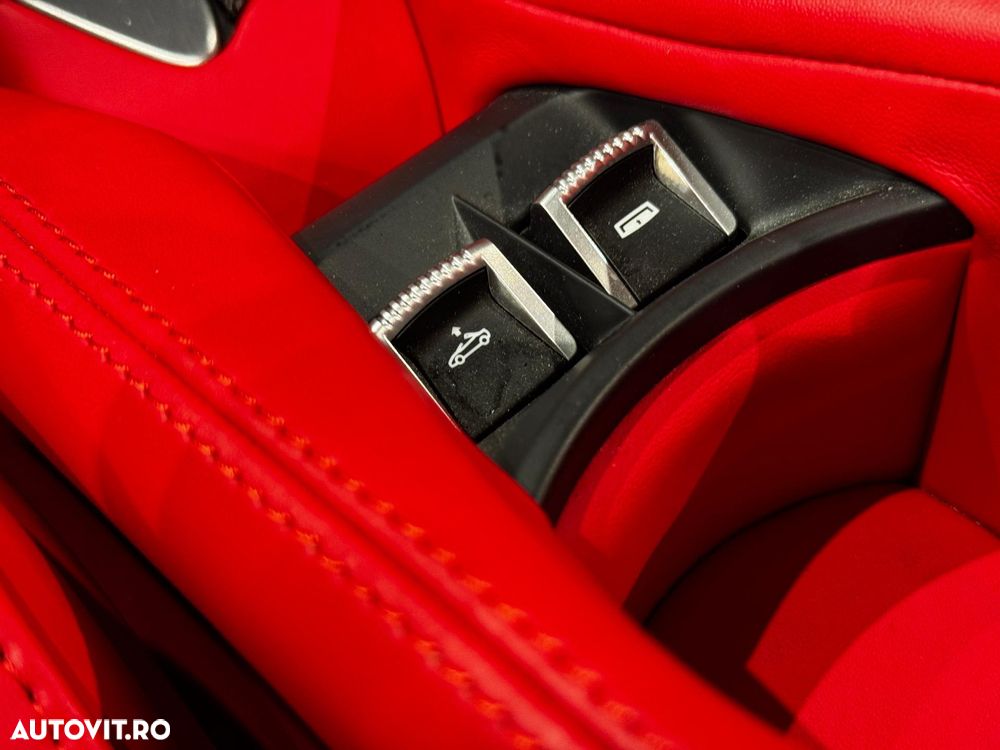 McLaren 720S - 38