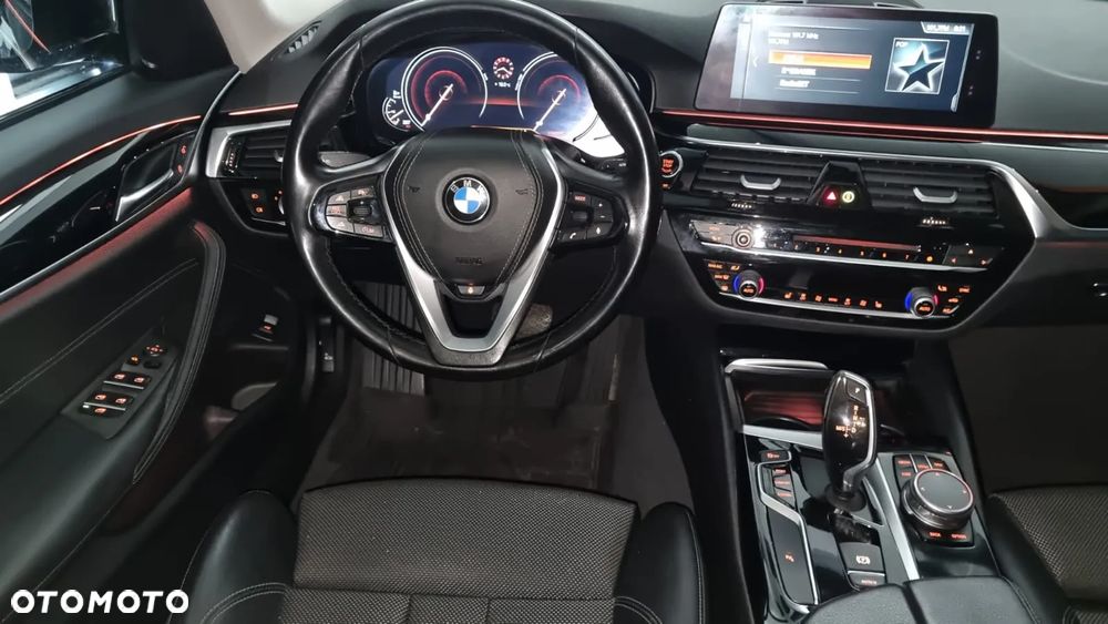 BMW Seria 5 520d xDrive Luxury Line sport - 34