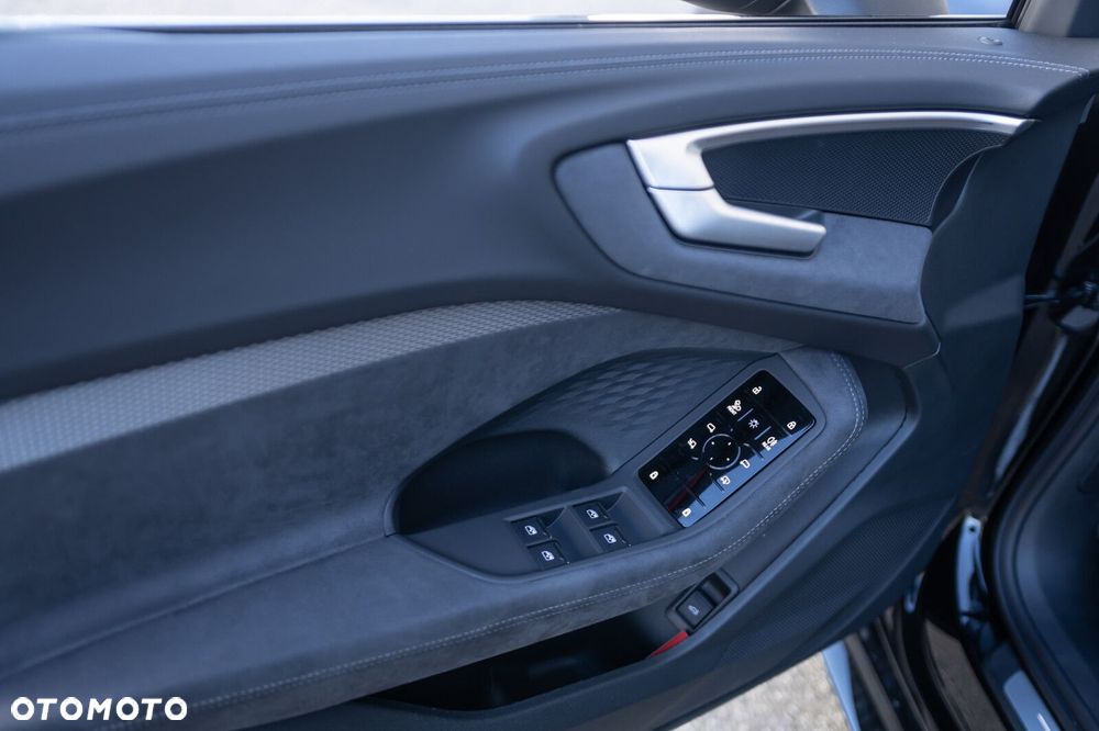 Audi A5 Avant TDI mHEV S tronic - 17