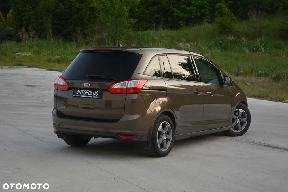 Ford Grand C-MAX - 10