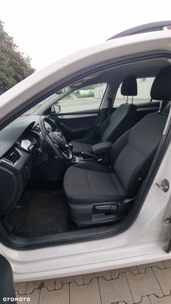 Skoda Octavia 1.6 TDI DPF Active - 8