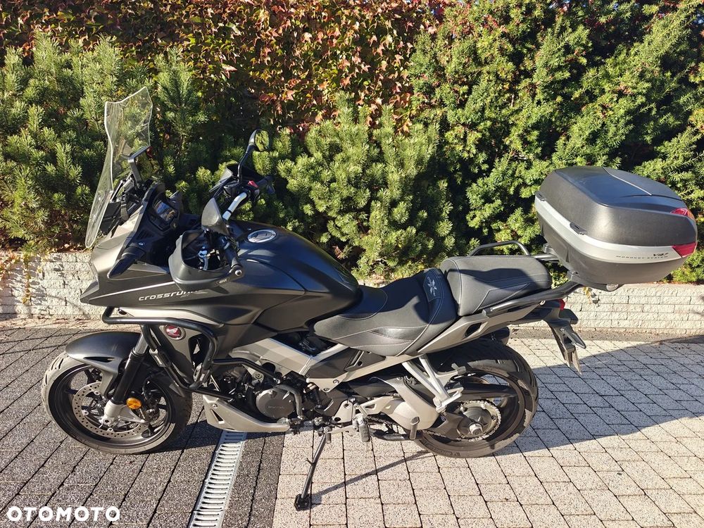 Honda VFR - 11