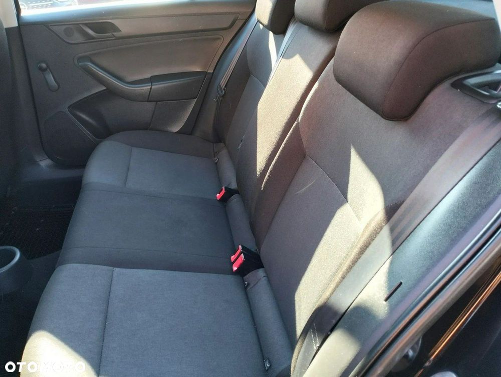 Skoda RAPID 1.2 Active - 24