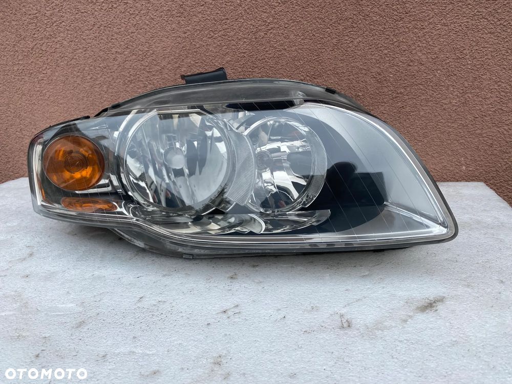 lampa audi a4 b7 prawa eu cała - 1