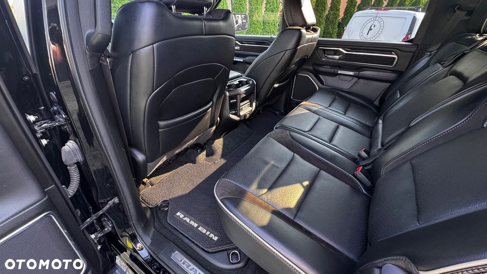 RAM 1500 5.7 eTorque Crew Cab Shortbed Laramie Black - 19