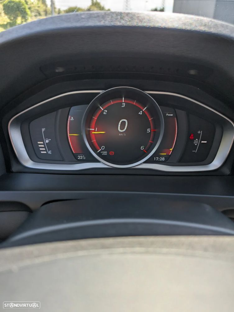 Volvo V60 D2 - 11