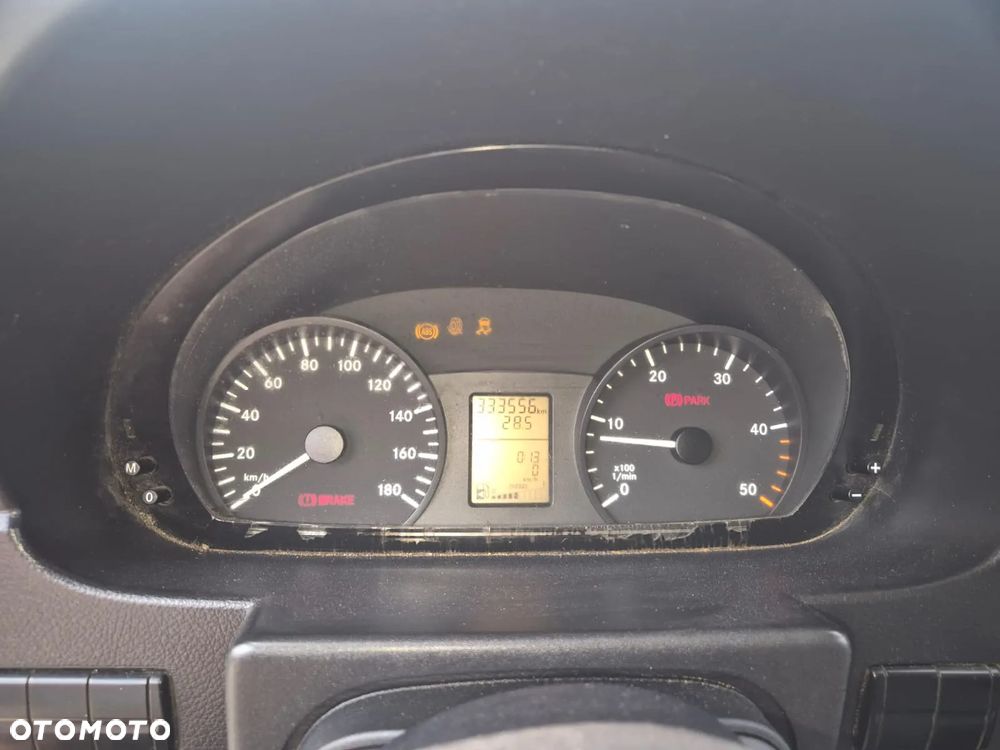 Mercedes-Benz Sprinter - 5