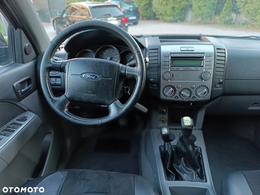 Ford Ranger 2.5 TDCi DC XLT - 28