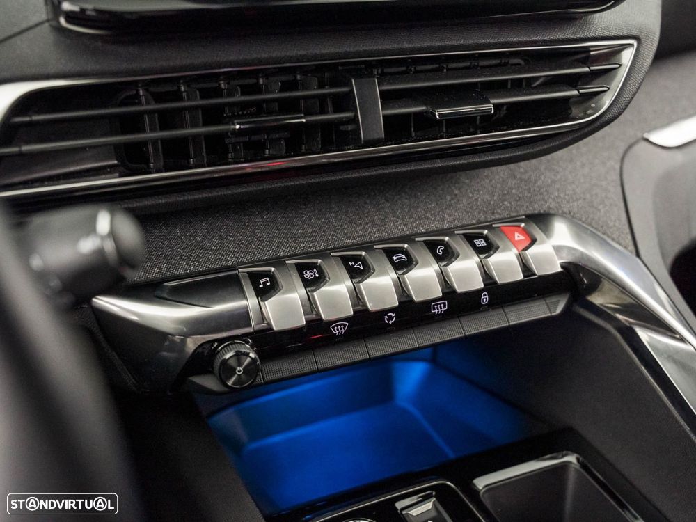 Peugeot 3008 1.2 PureTech Allure Pack EAT8 - 27