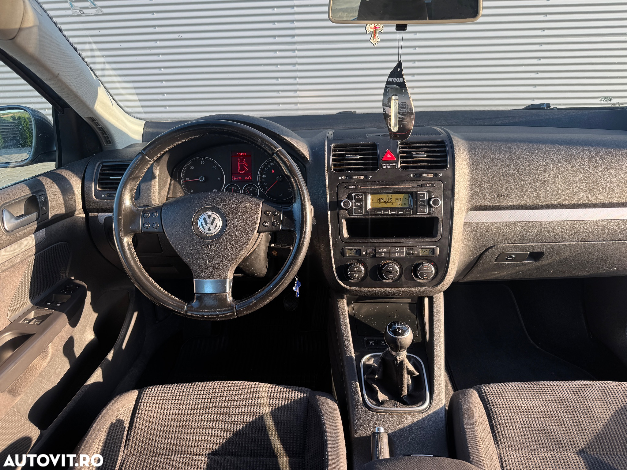 Volkswagen Golf 1.9 TDI BlueMotion Comfortline - 7
