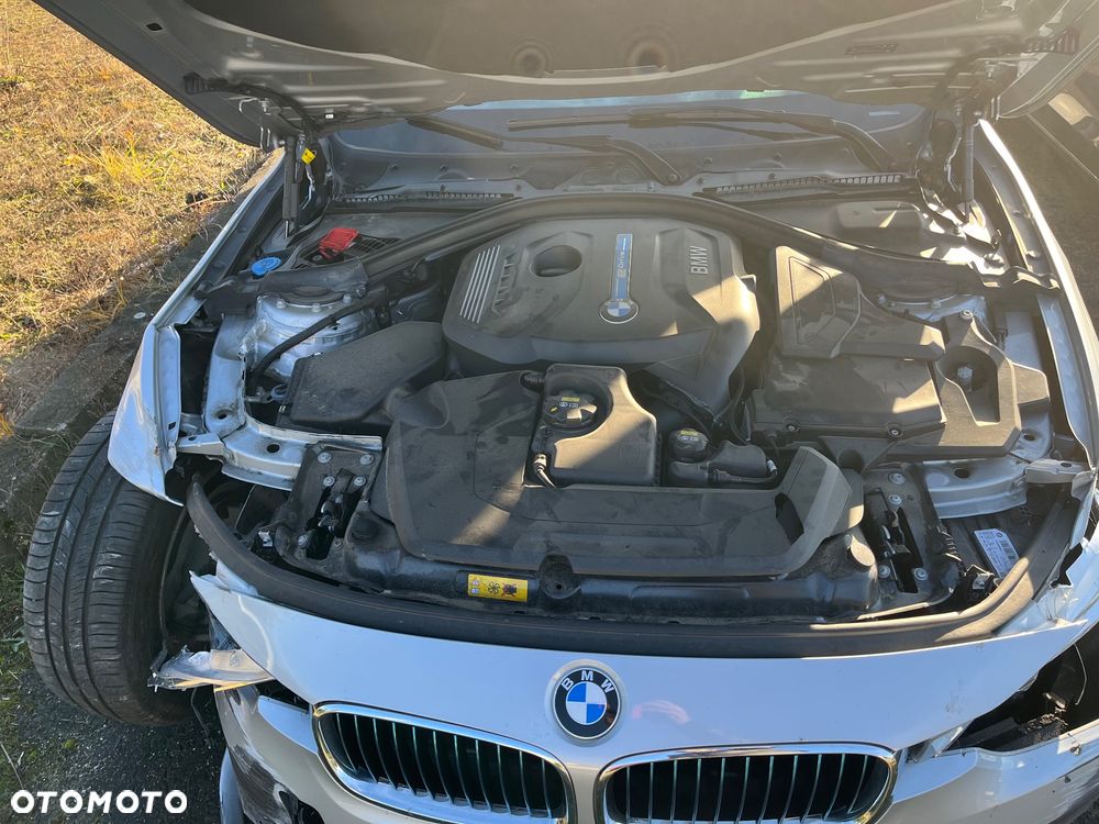 BMW Seria 3 330e iPerformance Advantage - 6