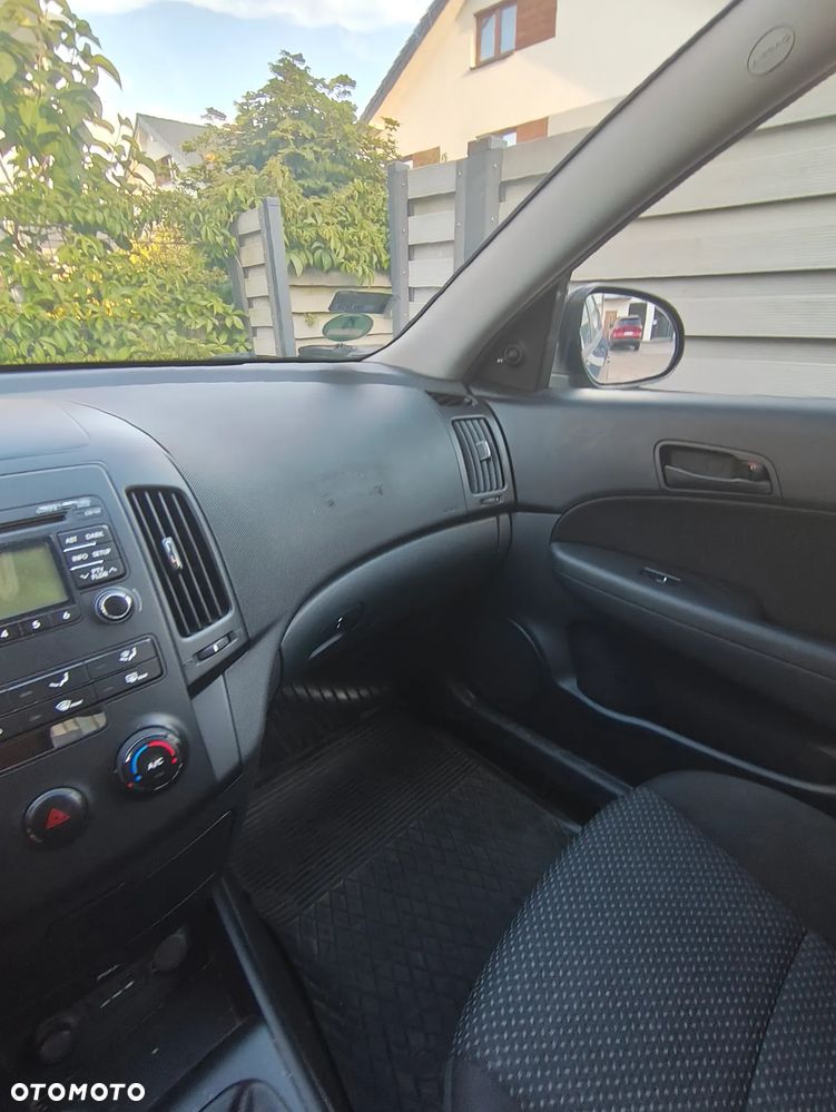 Hyundai i30 1.4 Base - 12