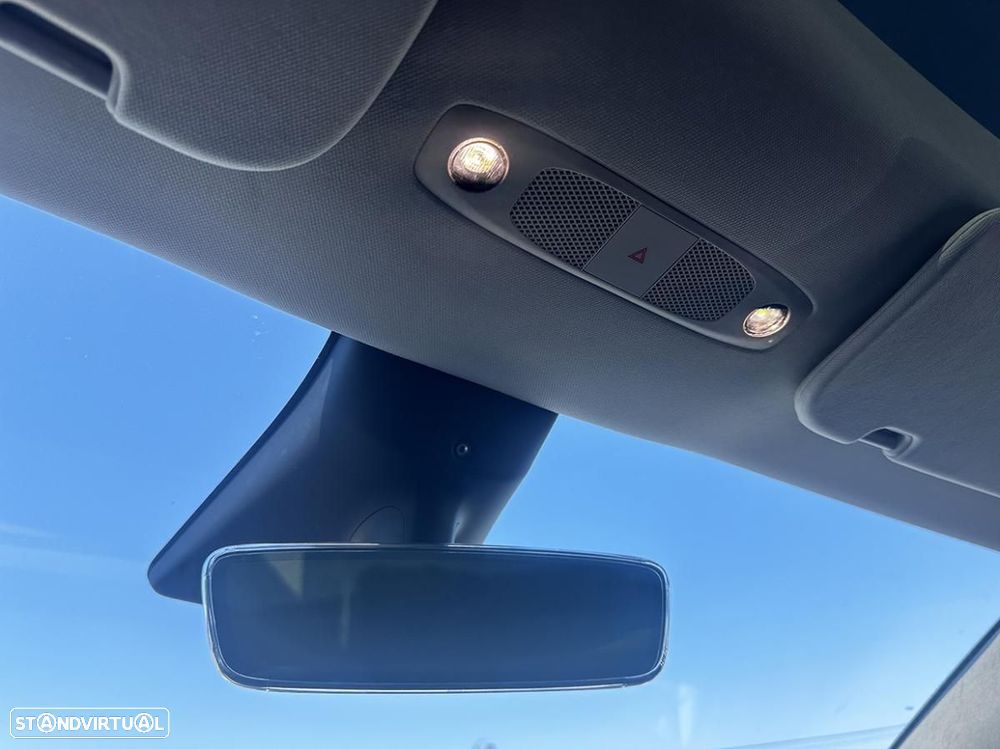 Tesla Model Y Long Range Tração Integral - 21