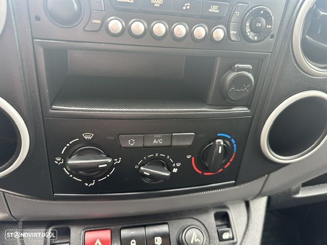 Citroën BERLINGO 3 LUGARES 100 CV - 12