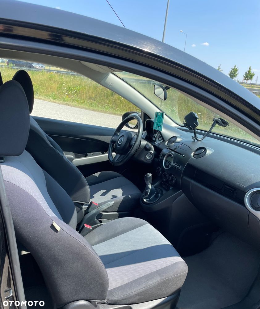 Mazda 2 - 8